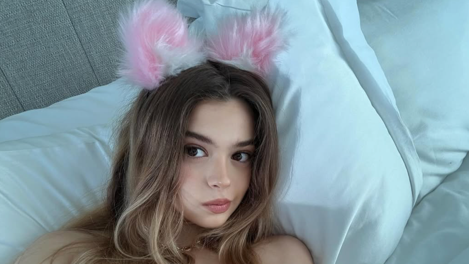 Molly Little Sokaktan OnlyFans Zirvesine